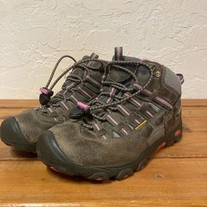 Keen girls hiking boots